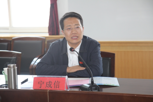省委宣传部宁成信处长一行莅临qmh官网指导