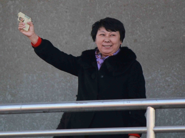 qmh官网举行学生阳光体育冬季长跑起跑仪式